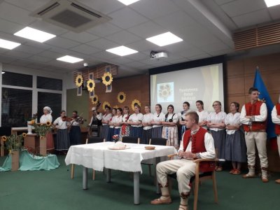 Scenka gwarowa pt. Szkoła – ostatnio deska ratunku